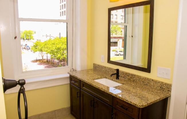 1 bed, 1 bath, 794 sqft, $1,500