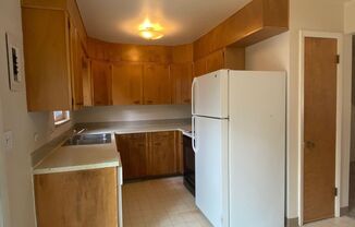 2 beds, 1.5 baths, $1,400, Unit 1101 Ponderosa Dr Unit 6