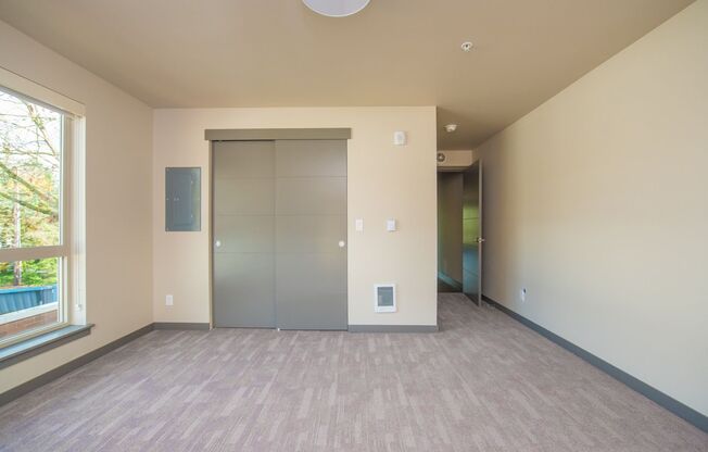 1 bed, 1 bath, 755 sqft, $1,650, Unit 2102