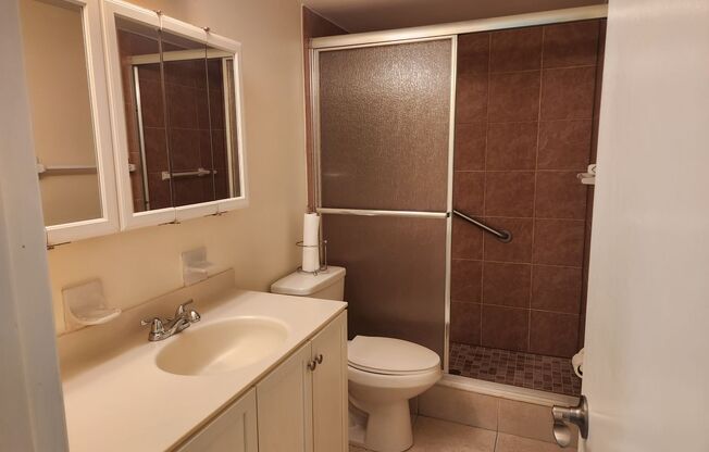 2 beds, 2 baths, $1,795, Unit unit 21-A