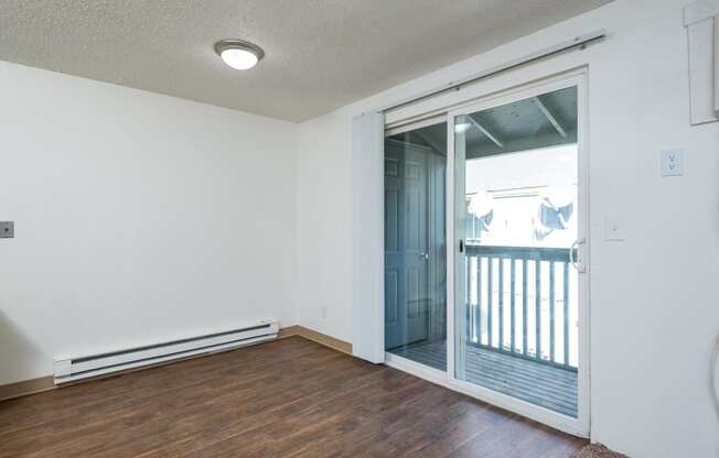 Sedona| Dining Room with Sliding Glass Door