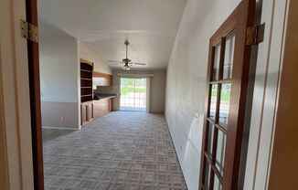 4 beds, 3 baths, $2,305, Unit Main House