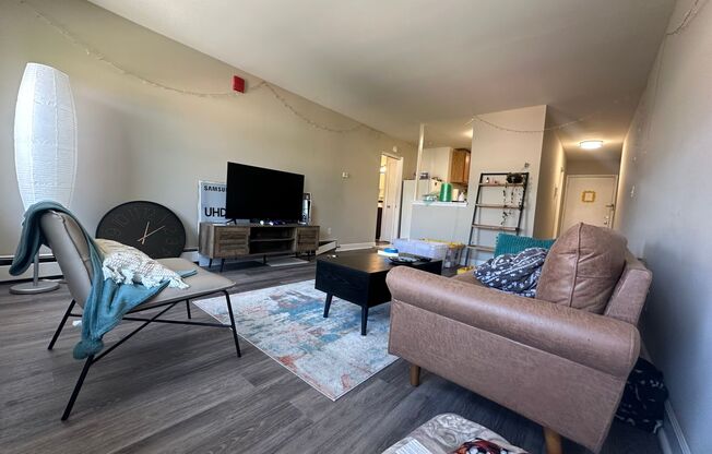 1 bed, 1 bath, $1,195, Unit 309