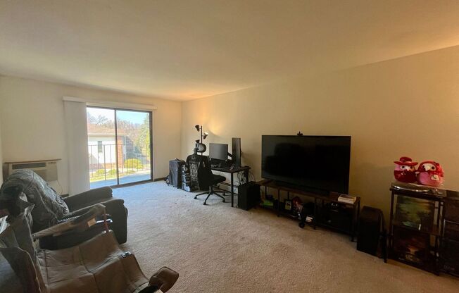 11208 W National Ave