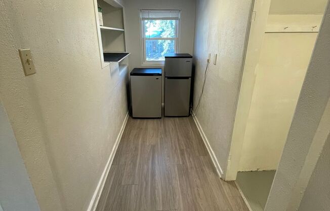 1 bed, 1 bath, $1,610, Unit Unit B (Top Floor)