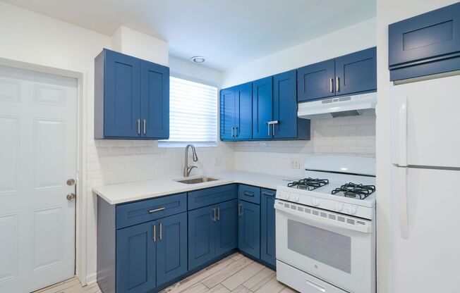2 beds, 1 bath, $1,495