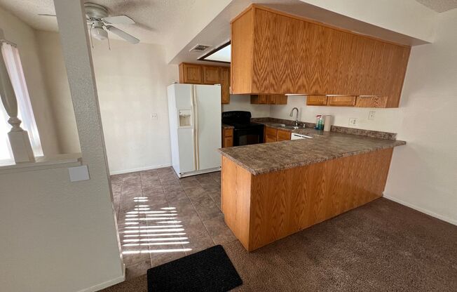 2 beds, 2 baths, $950, Unit # 246 246