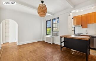 30 W 90 ST