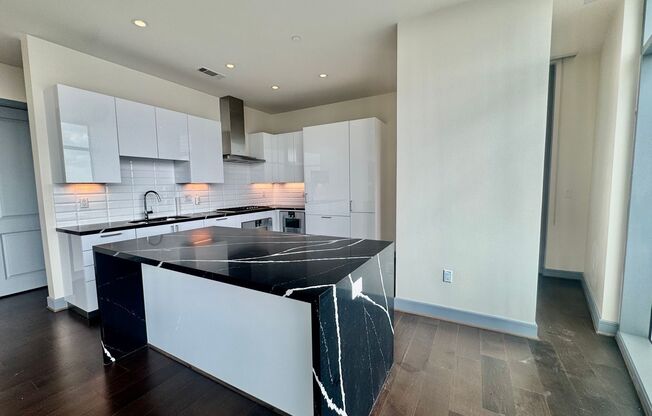 2 beds, 2 baths, 1,455 sqft, $4,000, Unit 1103
