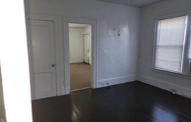 3 beds, 2 baths, 1,512 sqft, $999, Unit Unit A
