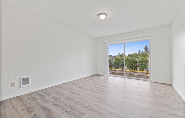 Studio, 1 bath, 450 sqft, $1,050, Unit 15-A