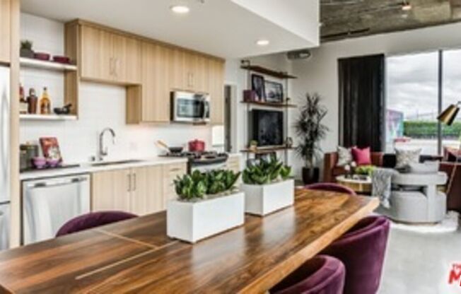 2 beds, 2 baths, 1,206 sqft, $4,335, Unit 302