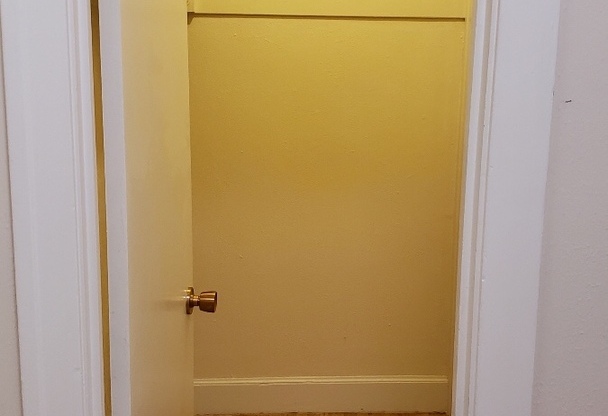 Studio, 1 bath, $1,725, Unit 202