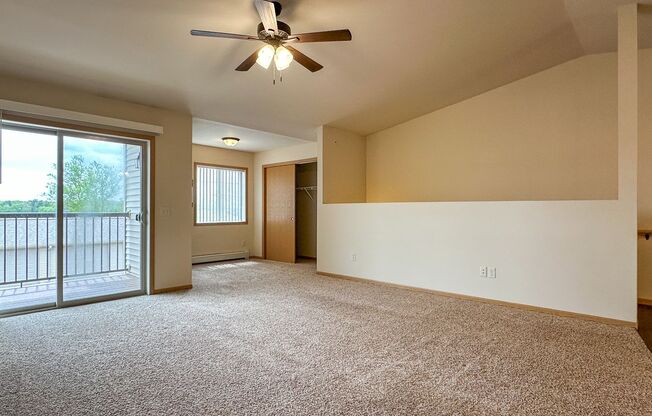 2 beds, 1 bath, 1,295 sqft, $1,440, Unit ML 515-11