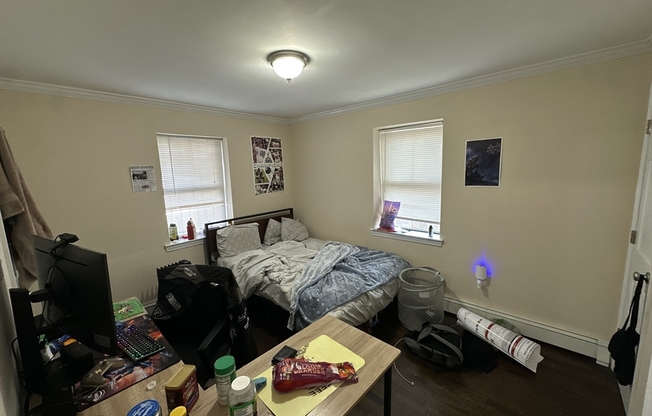 3 beds, 1.5 baths, 1,100 sqft, $3,350, Unit A
