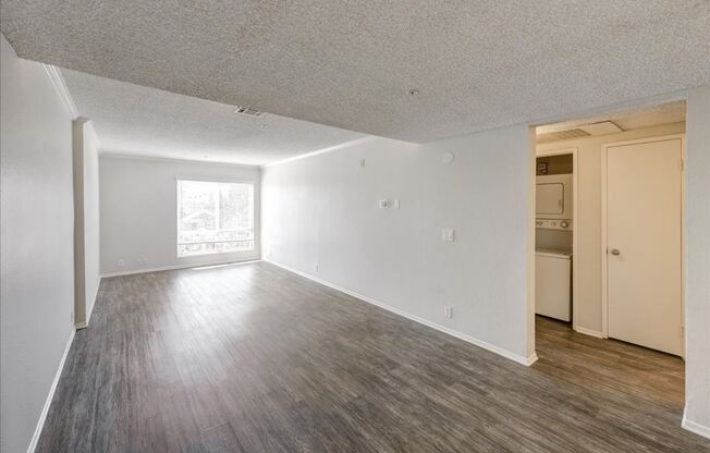 2 beds, 2 baths, 973 sqft, $3,115, Unit 336