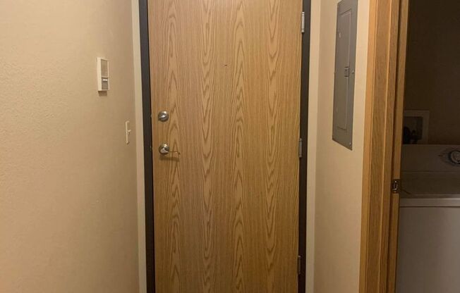 Farmhouse/Rockford Apartments