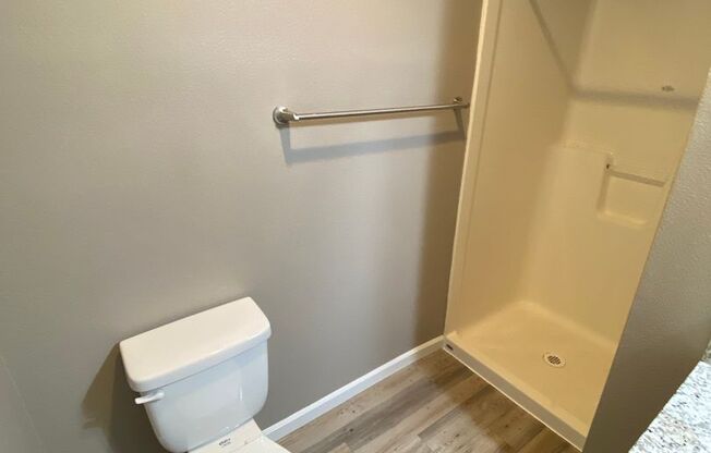 3 beds, 2 baths, 1,127 sqft, $1,790, Unit 207