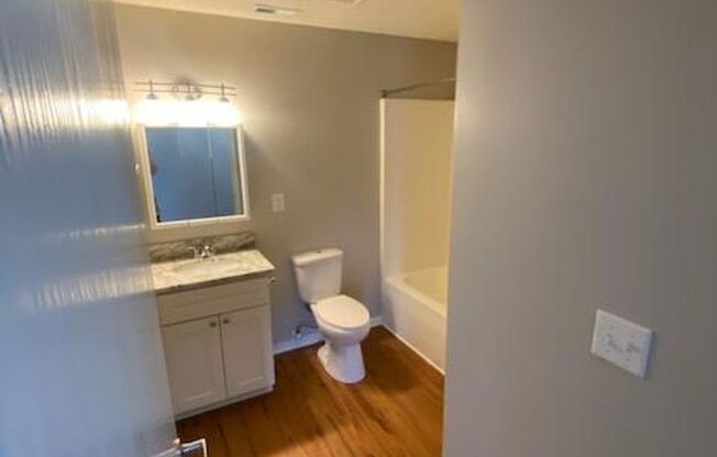 2 beds, 2 baths, 942 sqft, $855, Unit #202