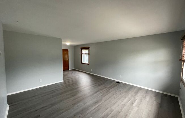 3 beds, 1 bath, $1,295