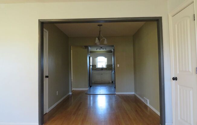 2 beds, 1 bath, $1,150