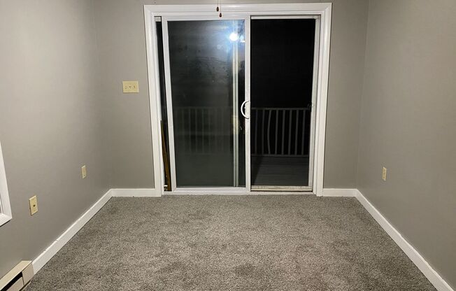 1 bed, 1 bath, $800, Unit 3