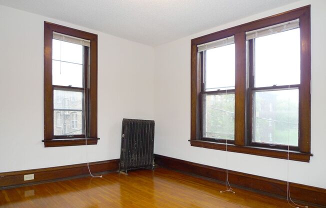 1 bed, 1 bath, 410 sqft, $930, Unit 10 - 205