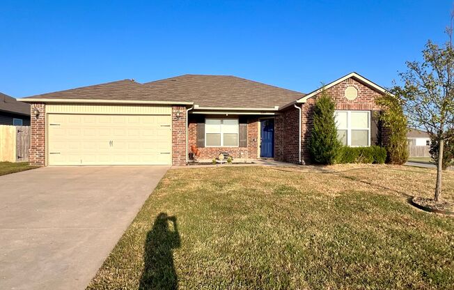 Broken Arrow 4 bed Single Story!