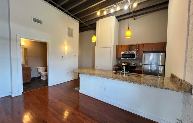 2 beds, 2 baths, 862 sqft, $1,750, Unit 3H