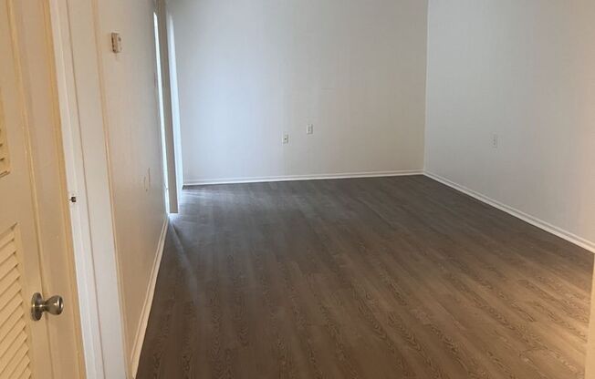 1 bed, 1 bath, 560 sqft, $925, Unit 232