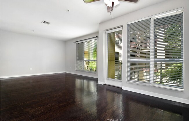 3 beds, 2.5 baths, 1,490 sqft, $4,500, Unit 231