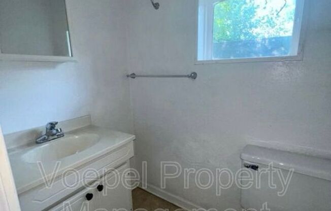 3 beds, 1.5 baths, $1,395