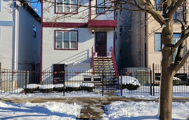 6465 S KENWOOD AVE