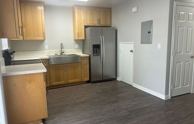 2 beds, 1.5 baths, 1,074 sqft, $2,995, Unit 800S2