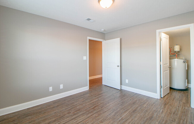 325 G LANDRUM PL