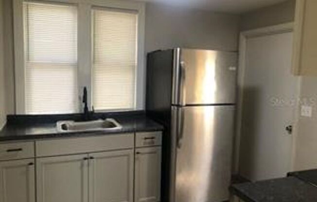 1 bed, 1 bath, $1,200
