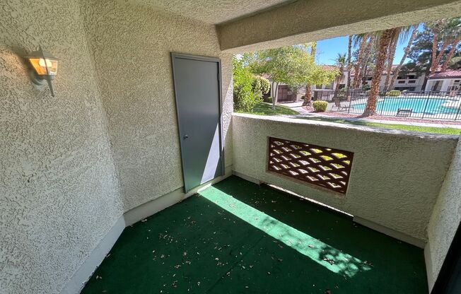 2 beds, 2 baths, $1,325, Unit # 127