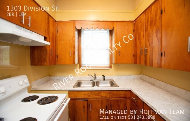 1303 DIVISION ST