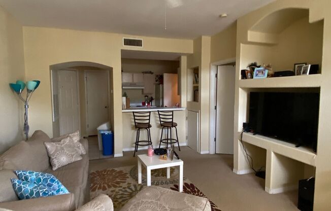 8517 Island Breeze Ln #102