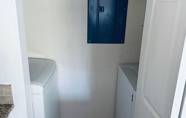 2 beds, 2 baths, $1,725, Unit # #D 370