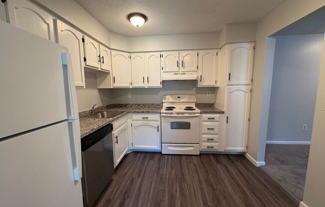 2 beds, 2 baths, 1,150 sqft, $2,050, Unit 65-B16