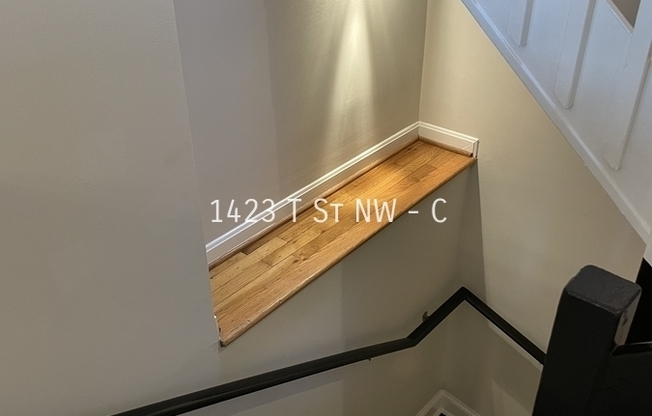 1423 T ST NW