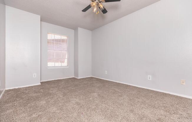 2 beds, 2 baths, 810 sqft, $1,230