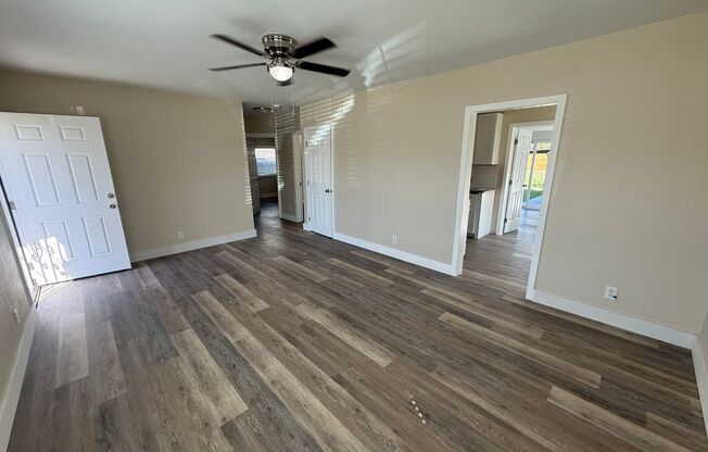 3 bed 2 bath house with garage