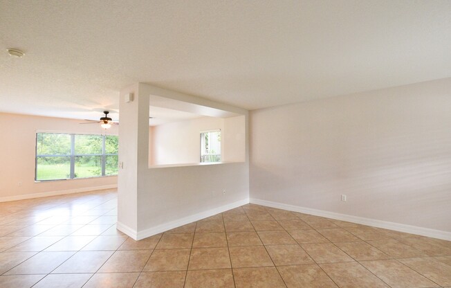 Amazing 4 Bed 2.5 Bath Home For Rent in Orlando, FL!
