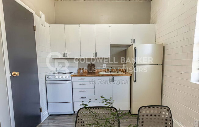 1 bed, 1 bath, 650 sqft, $680, Unit 208