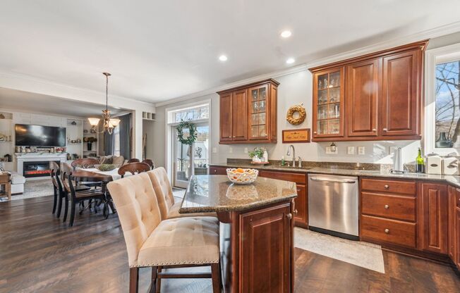 USGA Spacious 4 bedroom home with Hot Tub. Available only for the USGA Golf tournament