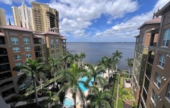 2 beds, 2.5 baths, $4,800, Unit Unit #712