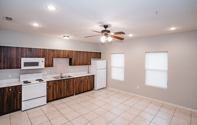 1 bed, 1 bath, 711 sqft, $750, Unit A4  (MVEC 1041313) Downstairs HANDICAP ACCESSIBLE