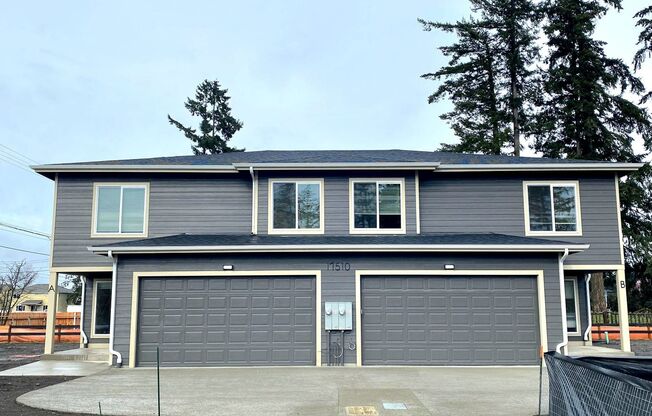 Spacious 4-bedroom, 2.5-bathroom townhouse-style home available in Tacoma!